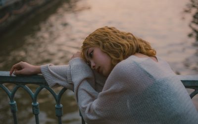Il est loin de moi, mais je veux le faire revenir